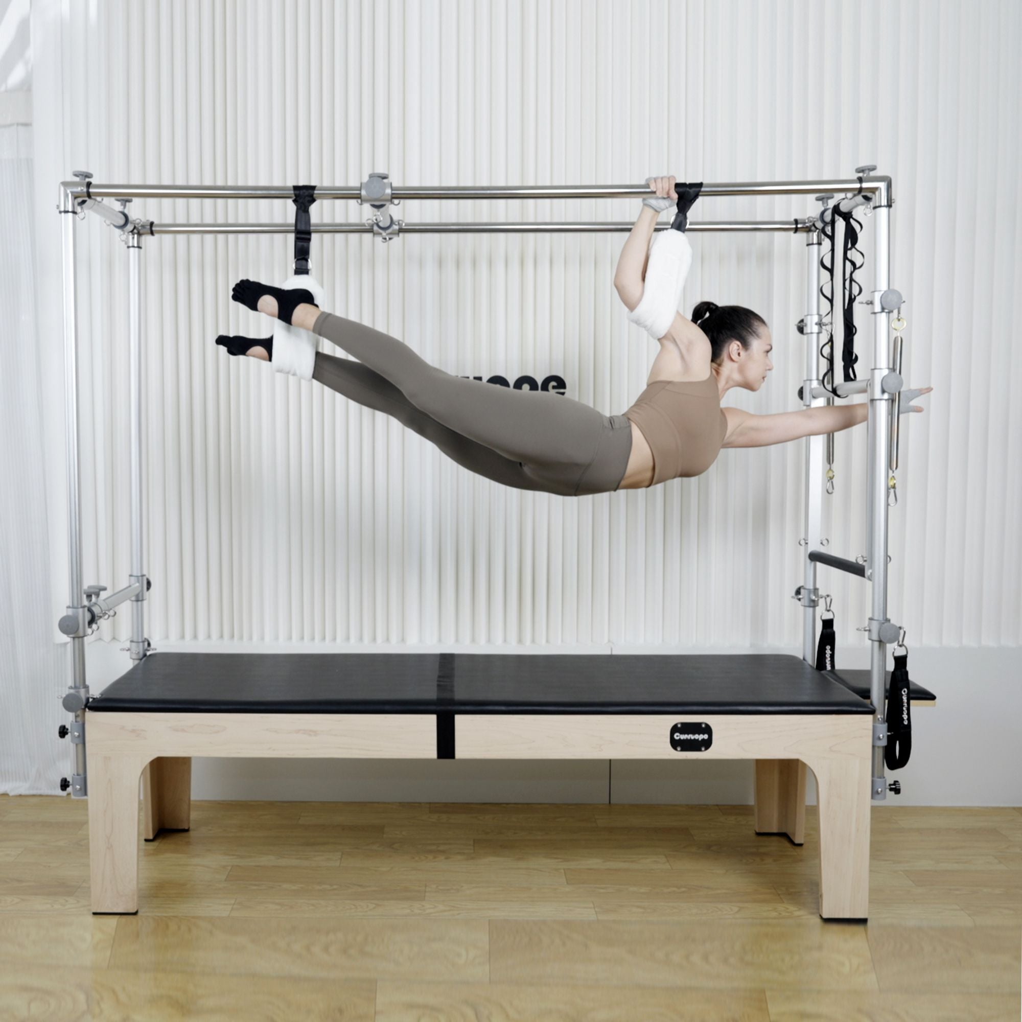 M2 TRAPEZE TABLE PLUS (CADILLAC)