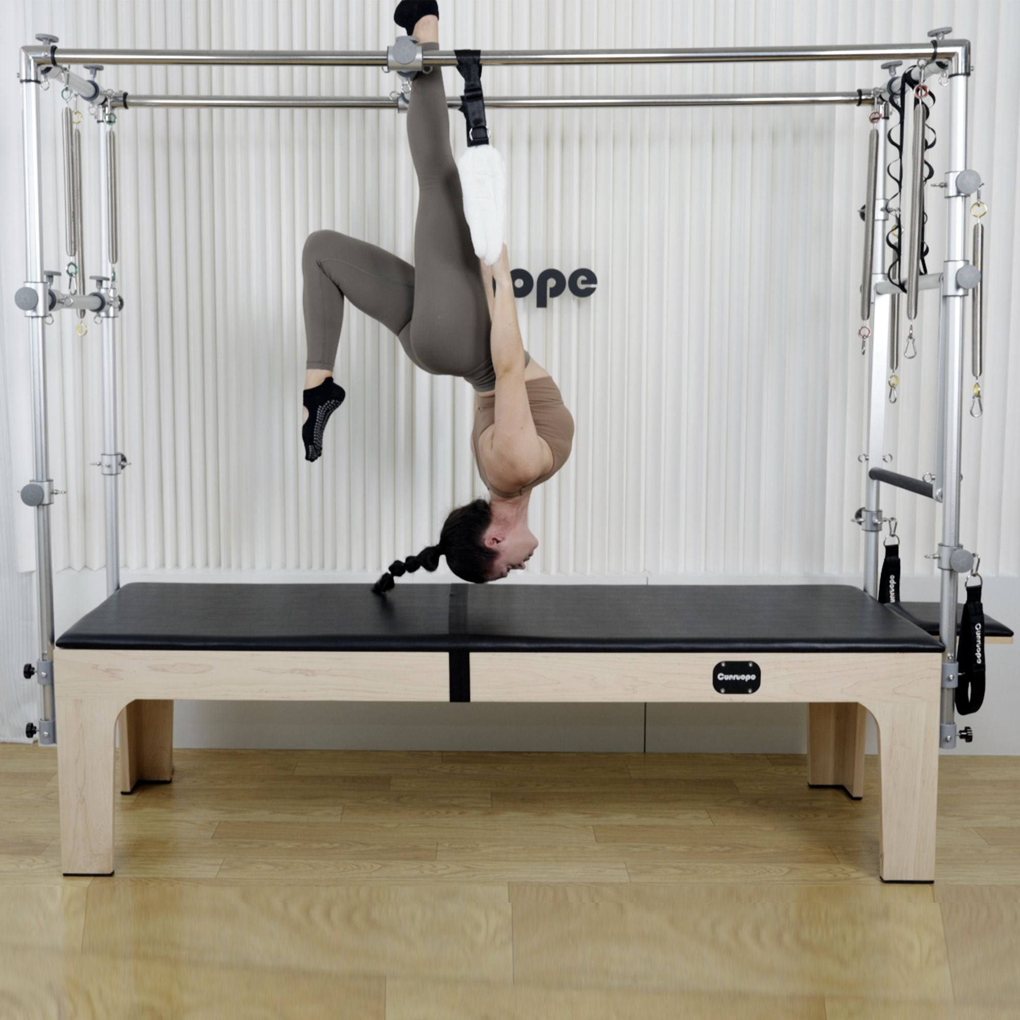 M2 TRAPEZE TABLE PLUS (CADILLAC)