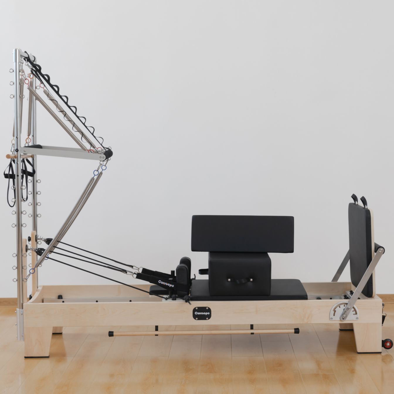 M1 Pro Classic Reformator s tornjem