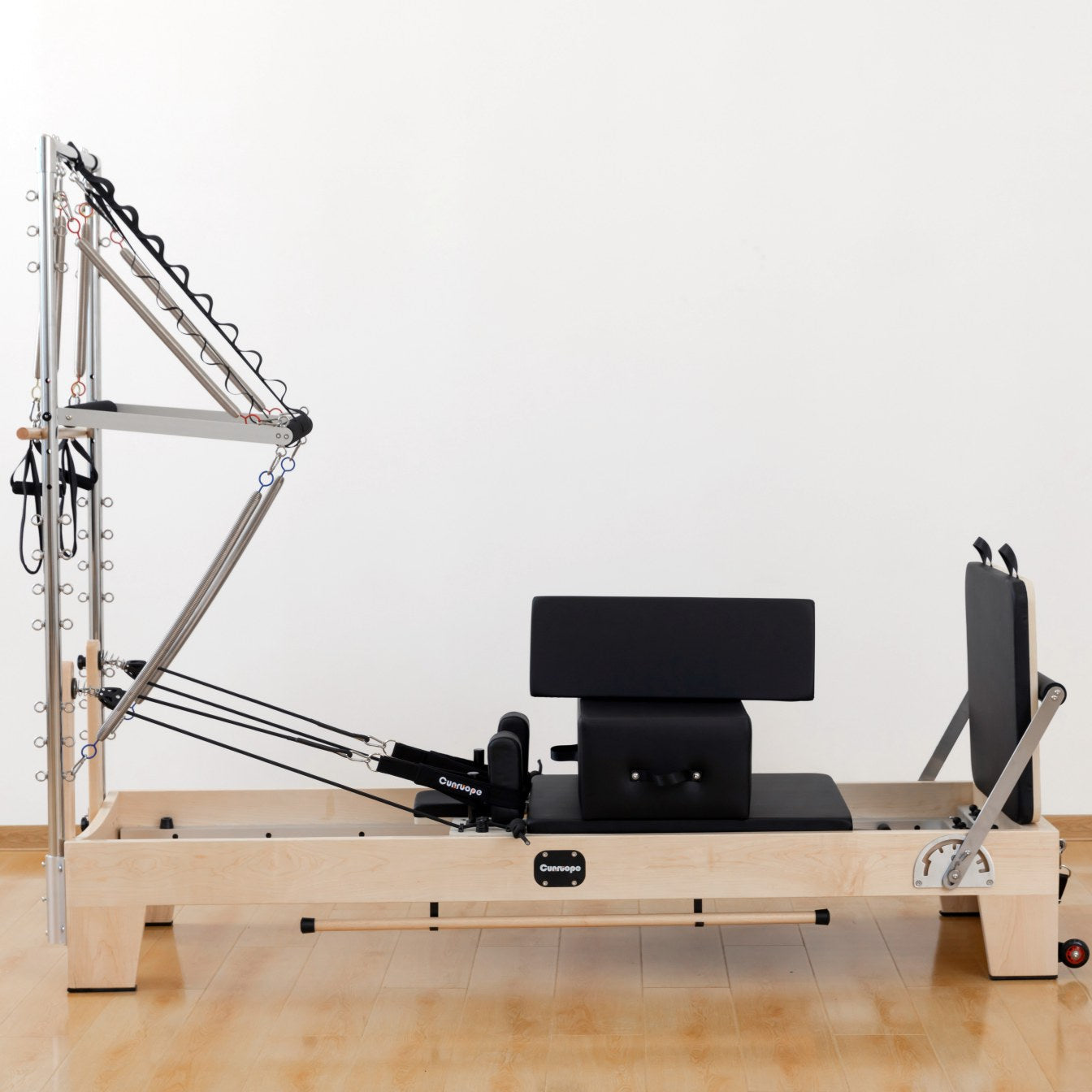 M1 Pro Classic Reformator s tornjem