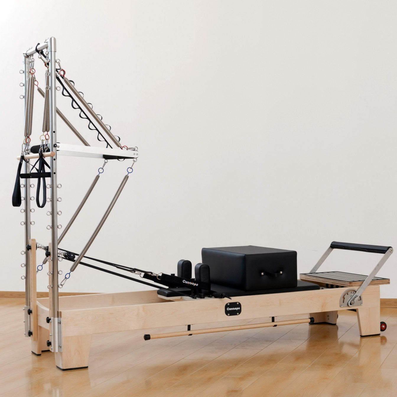 M1 Pro Classic Reformator s tornjem